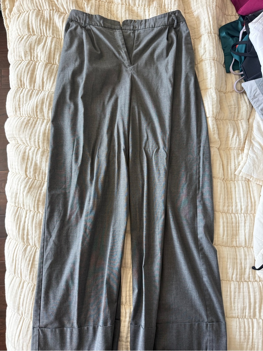 Express Wide-Leg Dress Pants in Gray